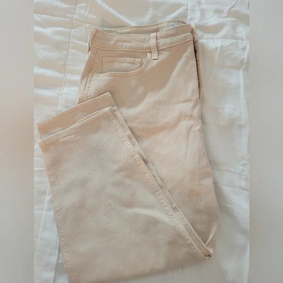 HOLLISTER cream Jeans. Womans 33x35 - Picture 2 of 9